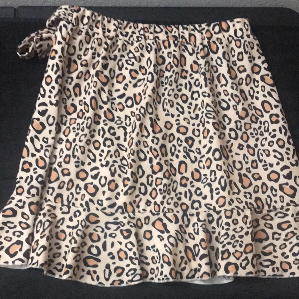 Leopard Ruffle Skirt - Picture 6 of 6